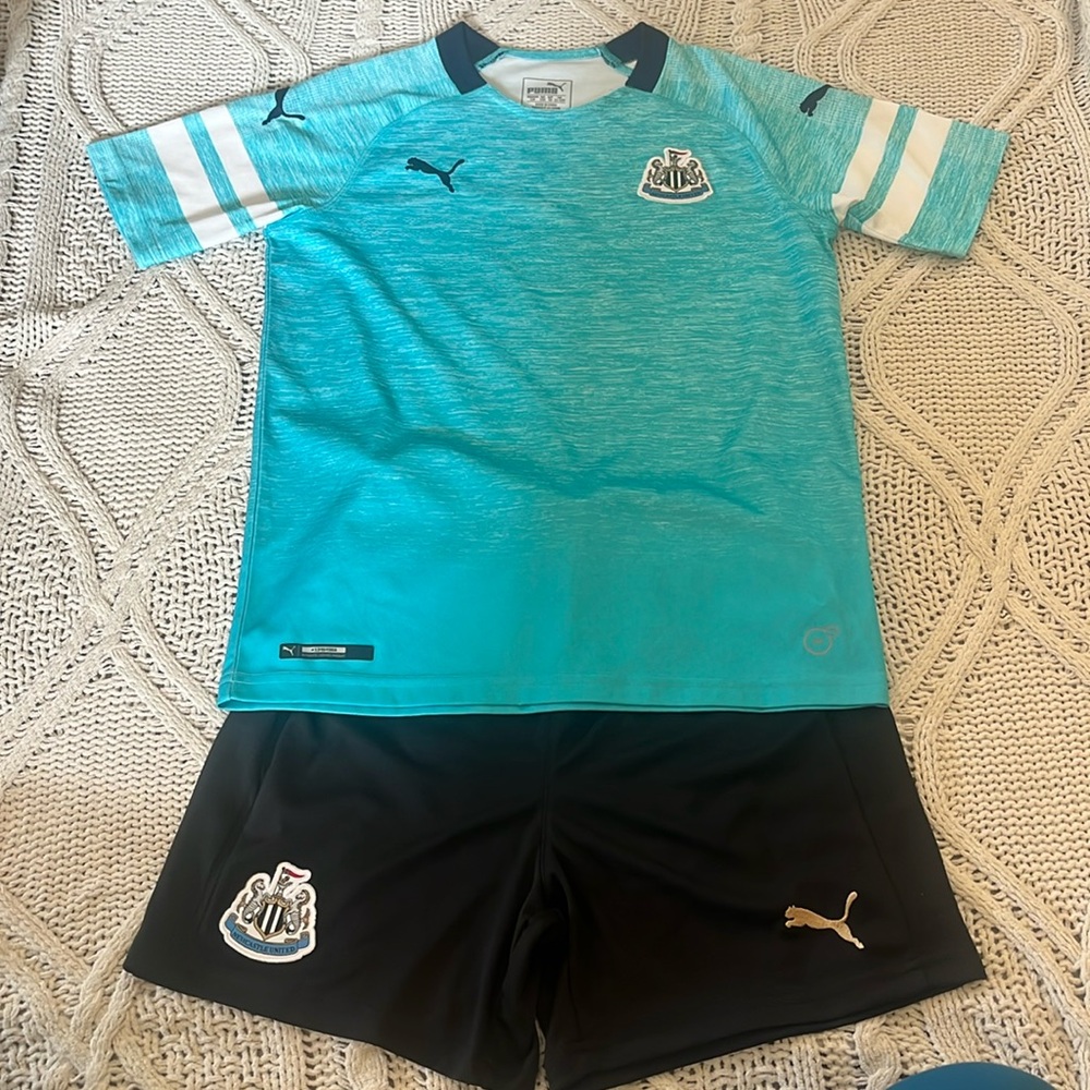Newcastle jersey and short set